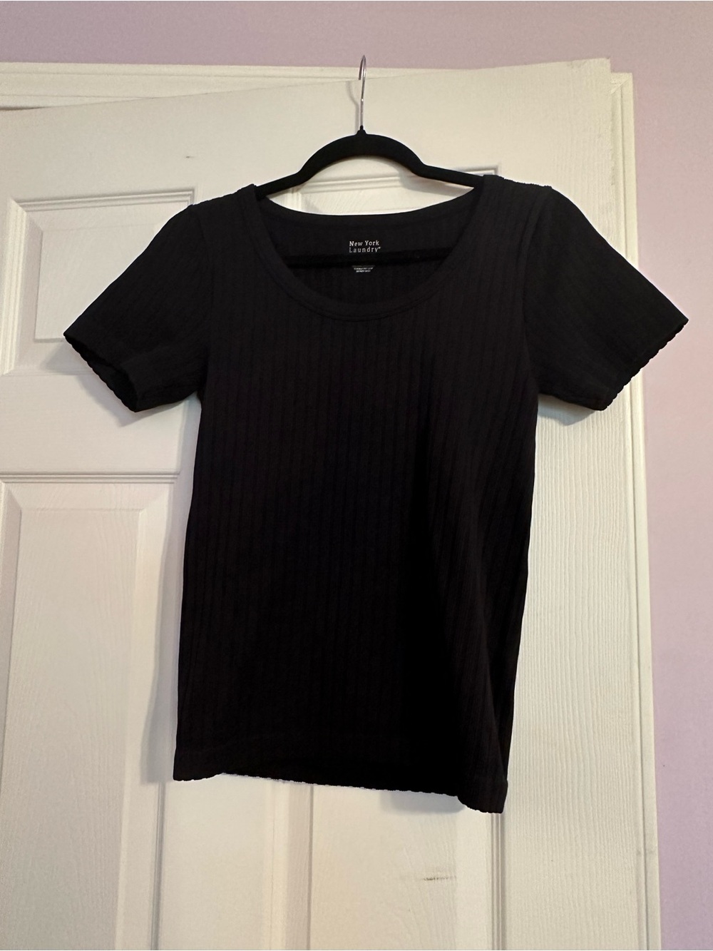 New York Laundry Black Ribbed Scoop Neck Short Sleeve Tee